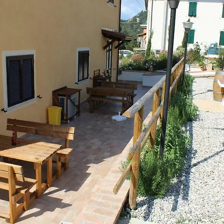 La Corte Di Valemi * Riccο del Golfo di Spezia