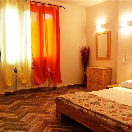 La Corte Di Valemi Riccο del Golfo di Spezia