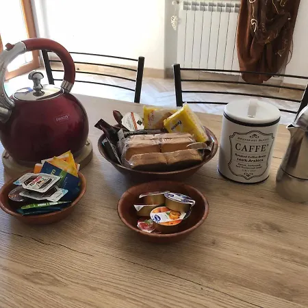 La Corte Di Valemi * リッコ・デル・ゴルフォ・ディ・スペーツィア